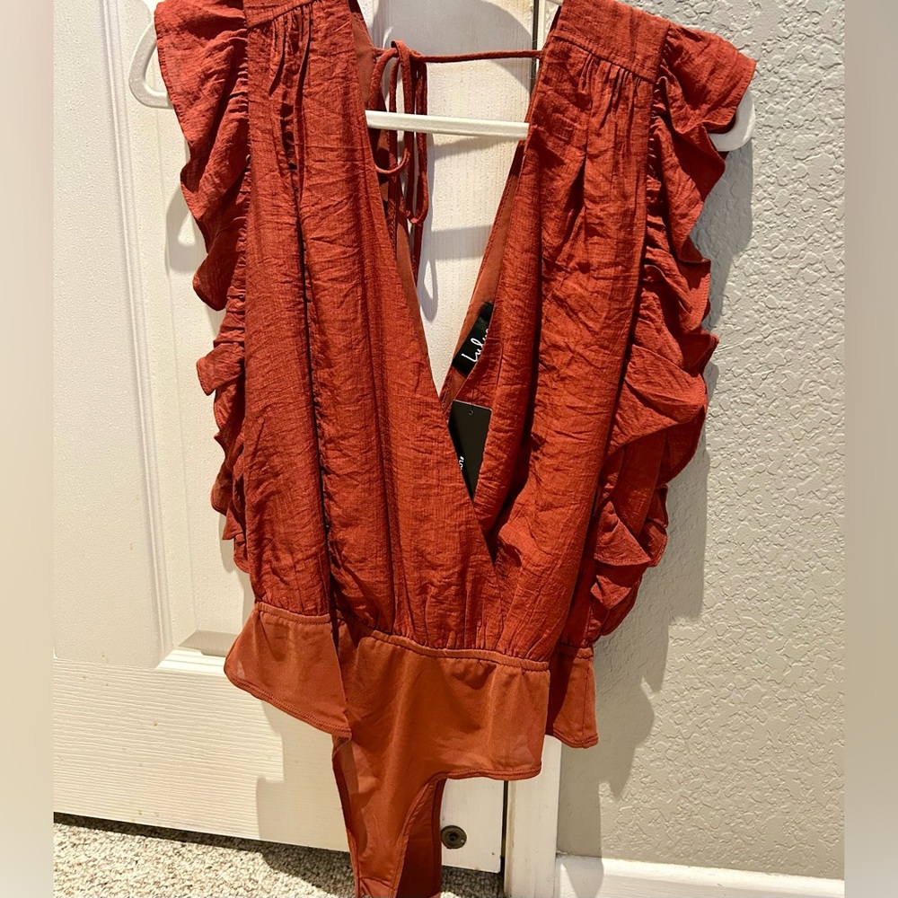Lulu's Rust Ruffled Sleeveless Bodysuit - Picture 2 of 2